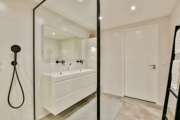 Medium property photo - Balatonmeerlaan 43, 1060 RD Amsterdam